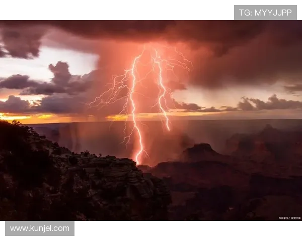 闪电 21 点：深度解析闪电现象背后的能量释放与天气变化